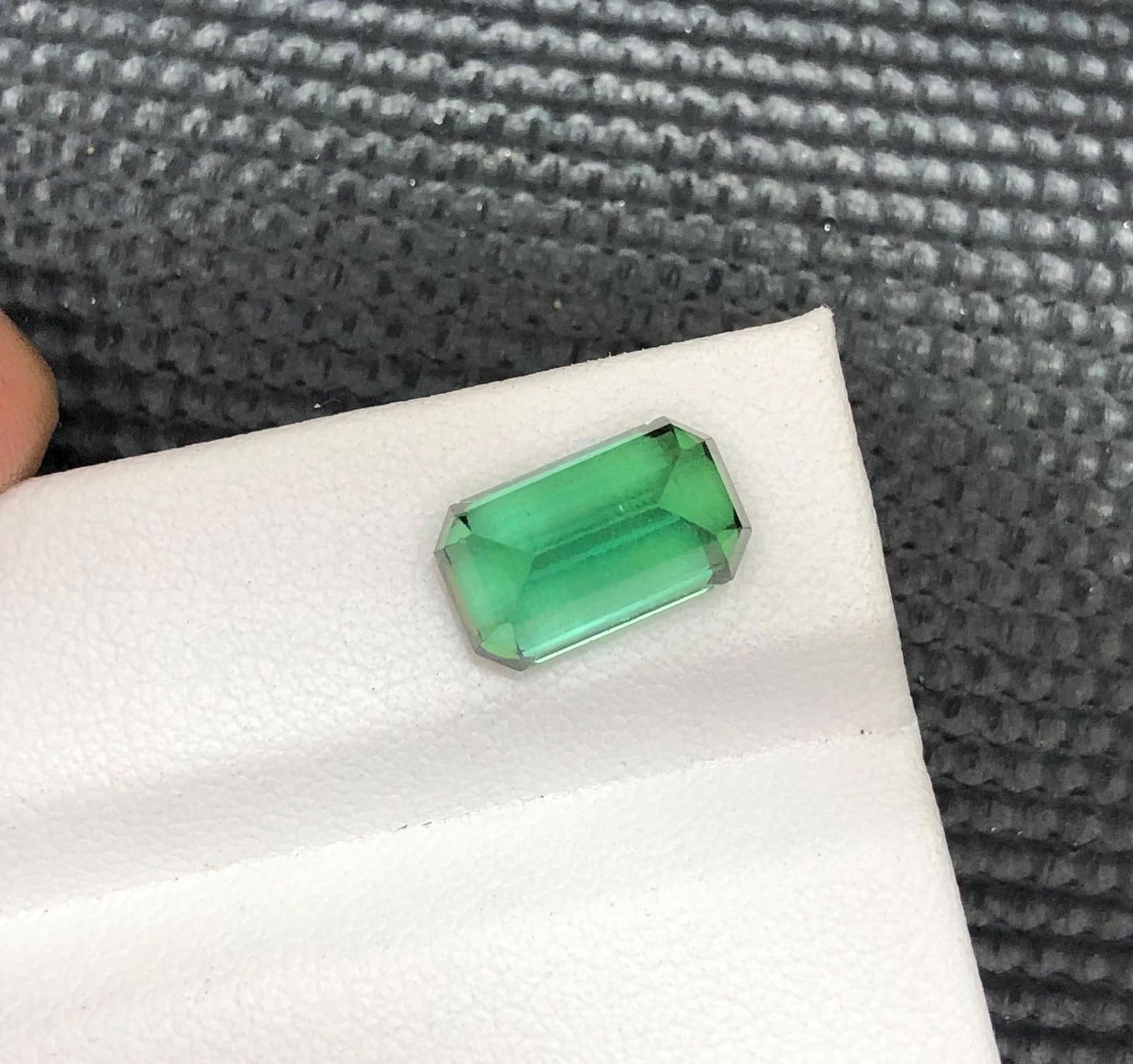4.50 CT Faceted Blue Green Tourmaline Gemstone - 17