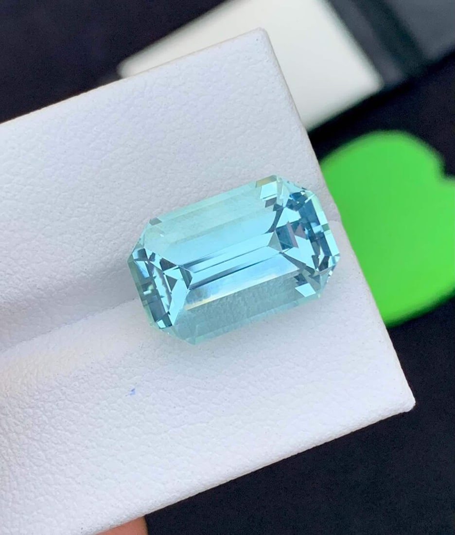 Santa Maria Aquamarine Gemstone: 13.15 Carat Emerald Cut Beryl - 9