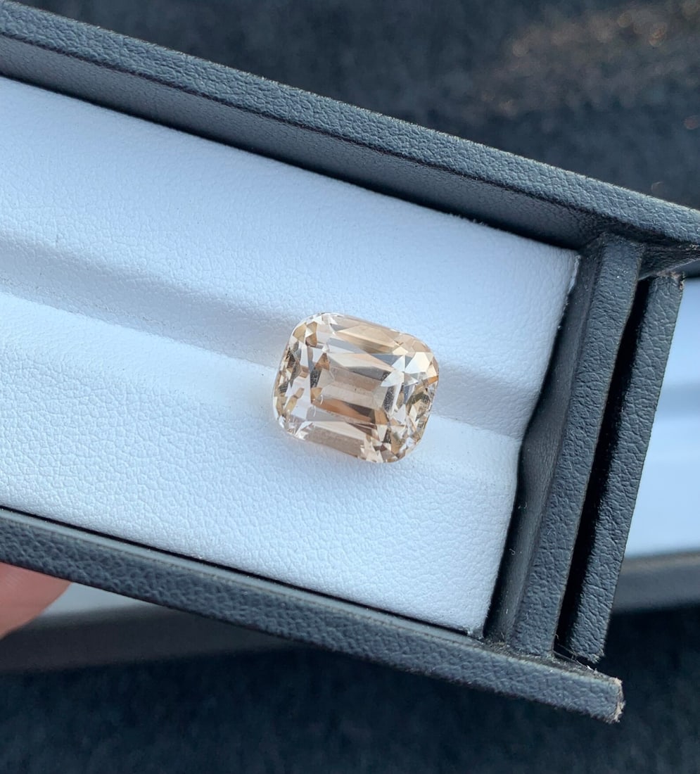 Handmade Sherry Topaz Gemstone: 12.20 CT Faceted Cushion Cut - 7