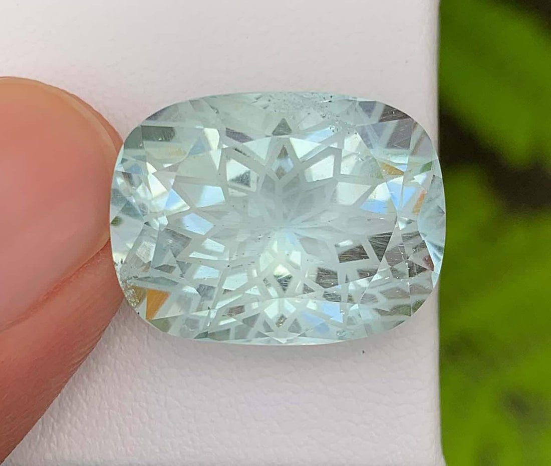 Emerald Cut Aquamarine Gemstone: 8.20 Carats, March Birthstone: Materials: Gemstone: Aquamarine Natural Aquamarine Gemstone, Fancy Emerald Cut Aquamarine Gemstone From Skardu Pakistan March Birthstone Gemology: Hardness : 7.5-8 Origin : Pakistan Shape : Emerald Co