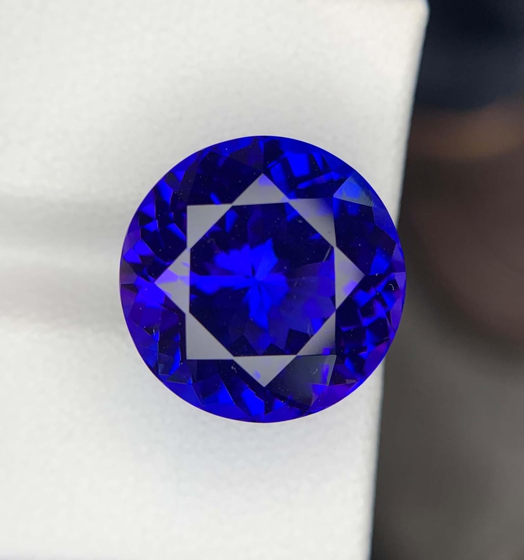 Natural AAA Tanzanite Loose Gemstone Asscher Shape For Making Jewelry 20.50 CTs: Materials: Gemstone: Tanzanite Natural Tanzanite Loose Gemstone Cushion Shape Ring size For Making Jewelry Gemstone :-Natural Blue Tanzanite Shape :- Cushion shape Origin :- Tanzania Color :- Blue