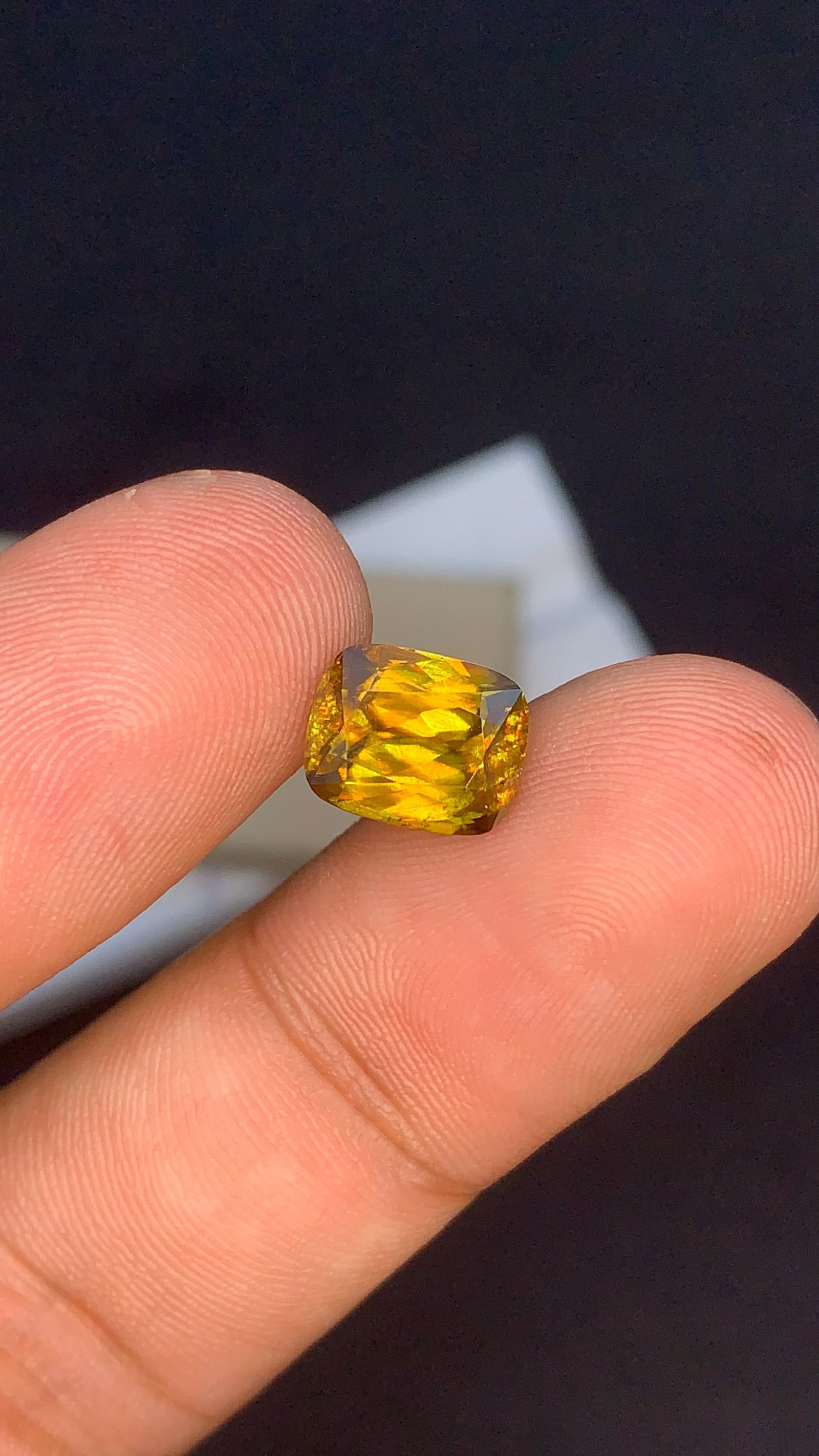 Jewellery Size Natural Sparkling Full Fire Sphene Titanite Loose Gemstone , 3.50 Carat - 12