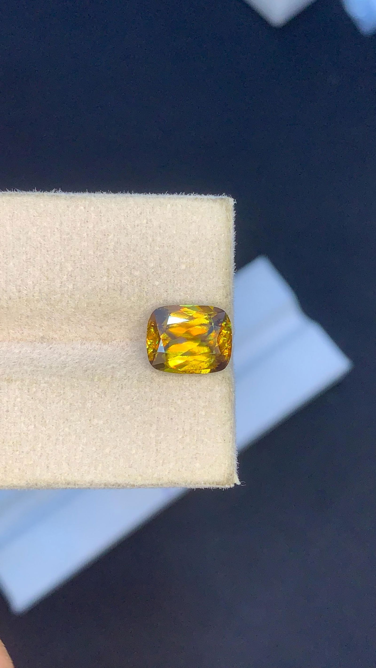 Jewellery Size Natural Sparkling Full Fire Sphene Titanite Loose Gemstone , 3.50 Carat - 16