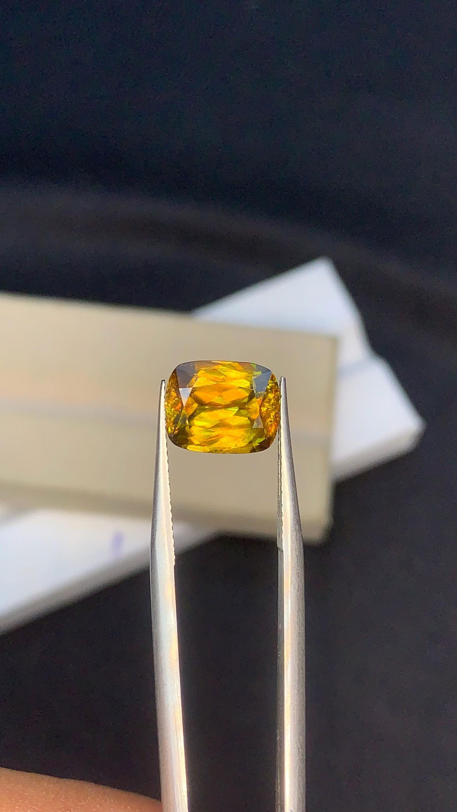 Jewellery Size Natural Sparkling Full Fire Sphene Titanite Loose Gemstone , 3.50 Carat - 5