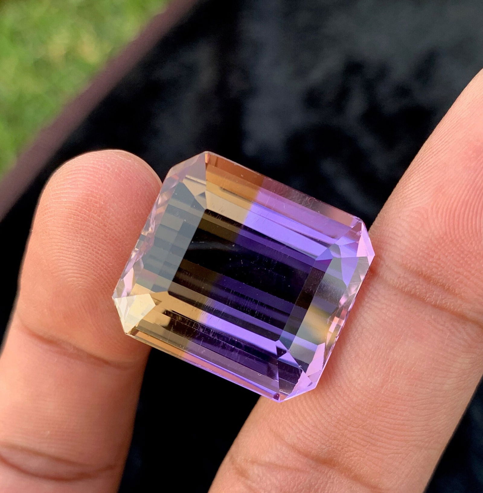 41.10 CT Bi Color Ametrine Gemstone: Long Emerald Cut, Eye Clean: Materials: Gemstone: Ametrine Carat weight: 41.10 About this item Experience the allure of a 41.10 CT top-grade Bi Color Ametrine loose gemstone, showcasing a captivating blend of sparkling hues. This