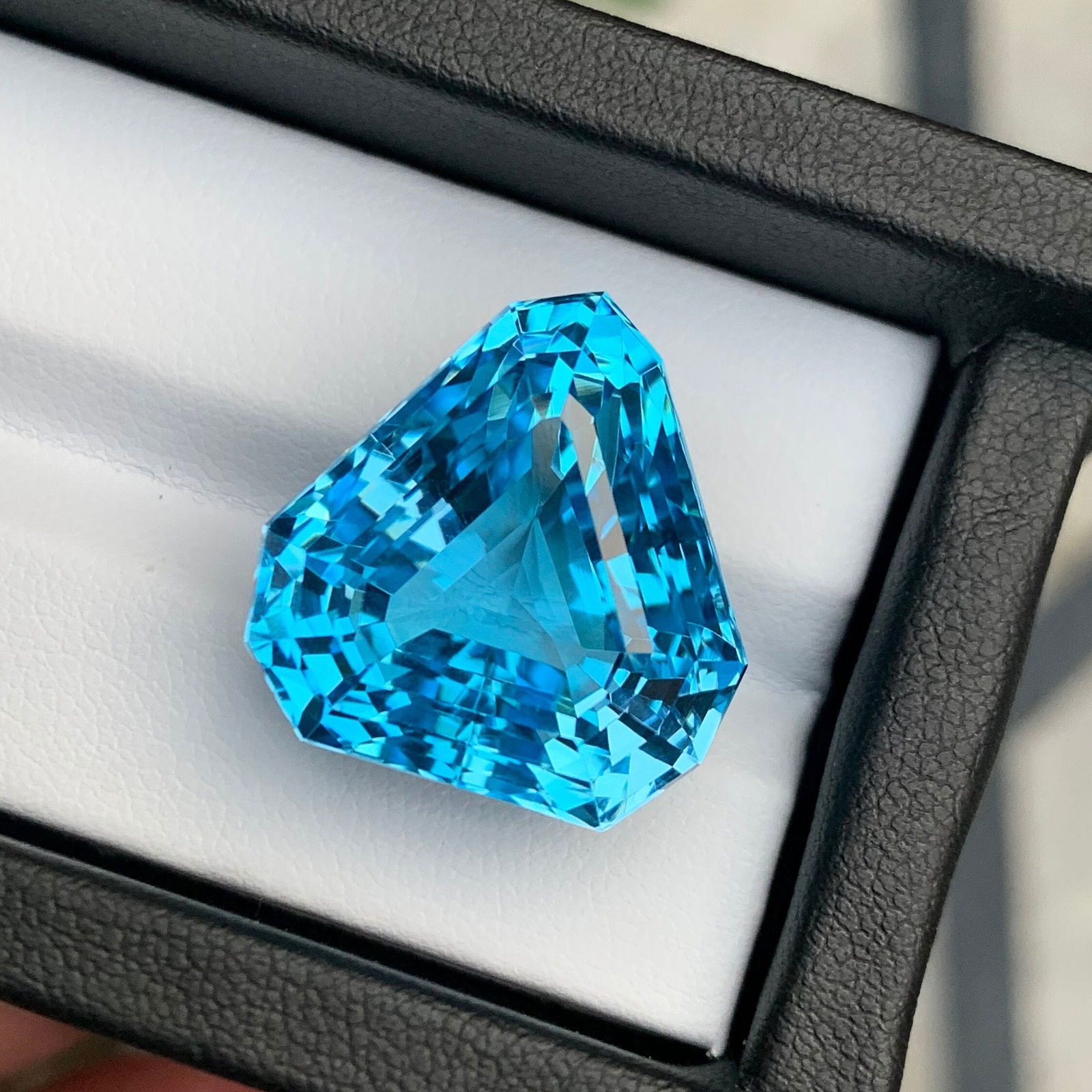 50.10 Carat Swiss Blue Topaz Gemstone: Trillion Cut December Birthstone - 5