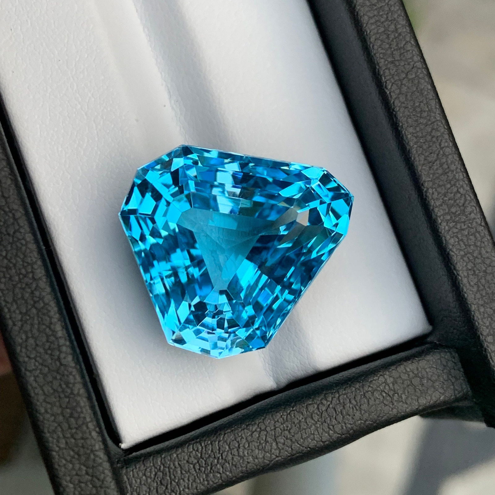 50.10 Carat Swiss Blue Topaz Gemstone: Trillion Cut December Birthstone - 7