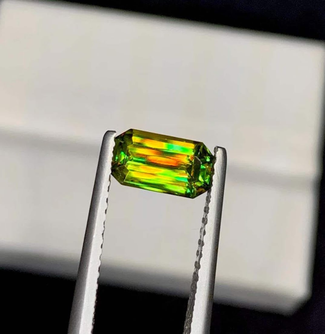 Green Chrome Sphene Gemstone: Round Cut Titanite, June Birthstone - 17