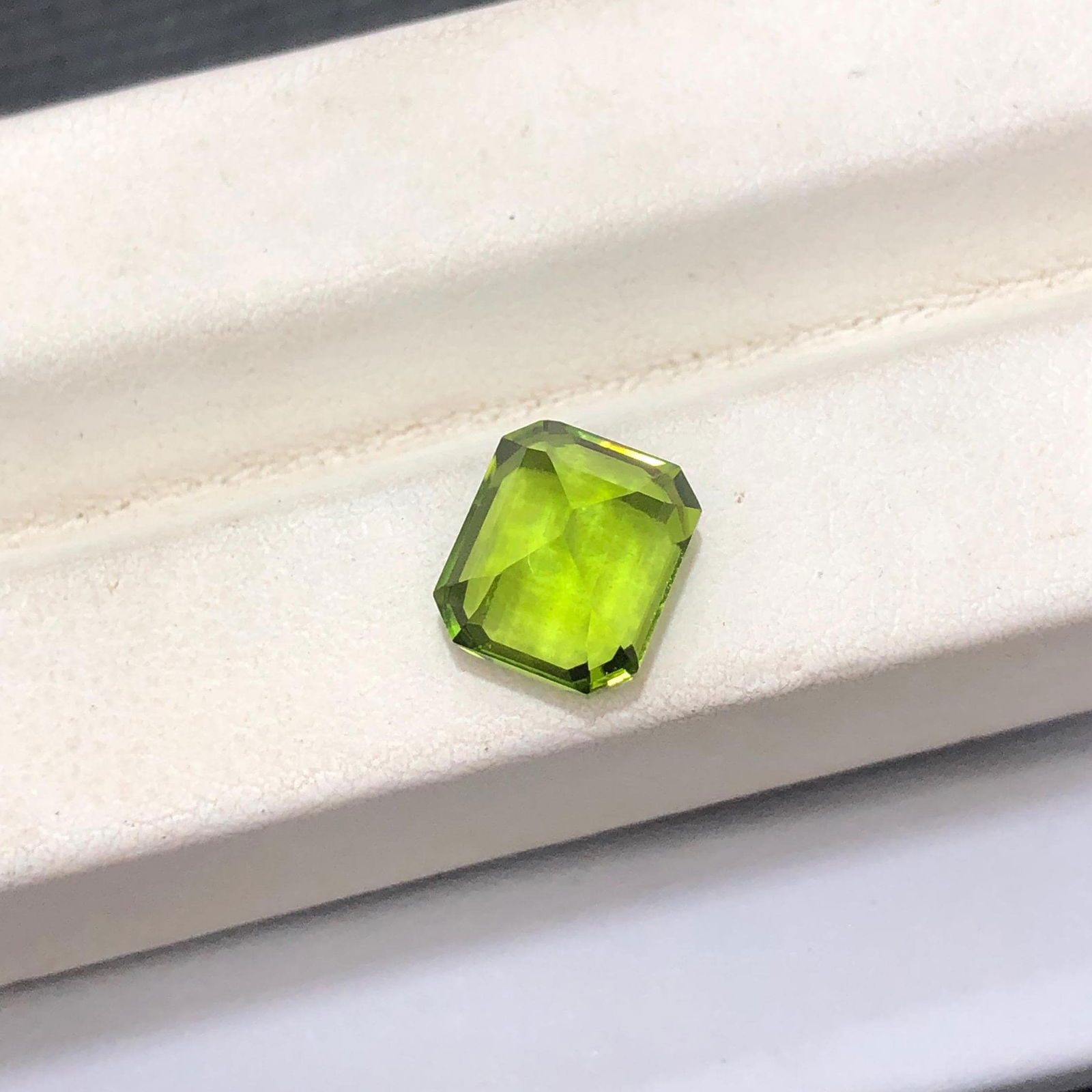 3.16 Carat Emerald Cut Peridot Gemstone: Apple Green Jewelry Stone - 17