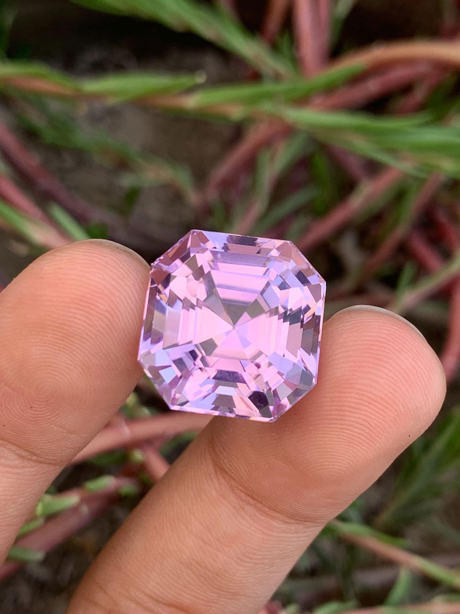 Pink Kunzite Gemstone: 31.30 Carat Asscher Cut, Afghanistan Origin - 3