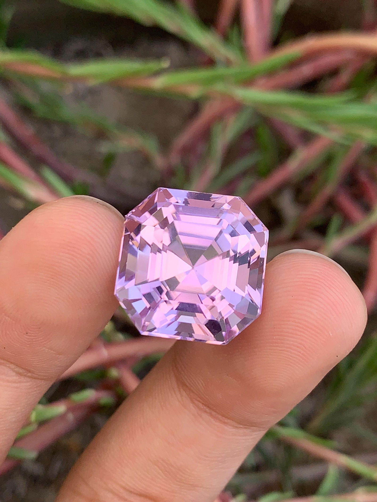 Pink Kunzite Gemstone: 31.30 Carat Asscher Cut, Afghanistan Origin - 4