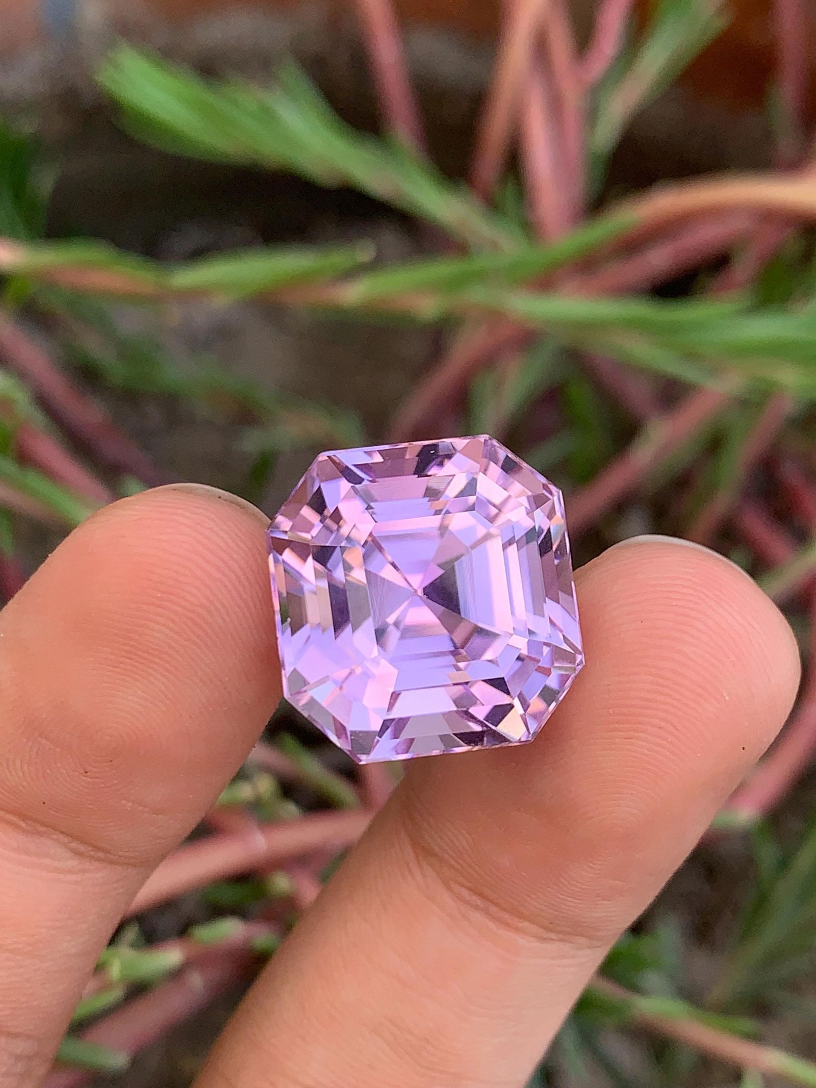 Pink Kunzite Gemstone: 31.30 Carat Asscher Cut, Afghanistan Origin - 7