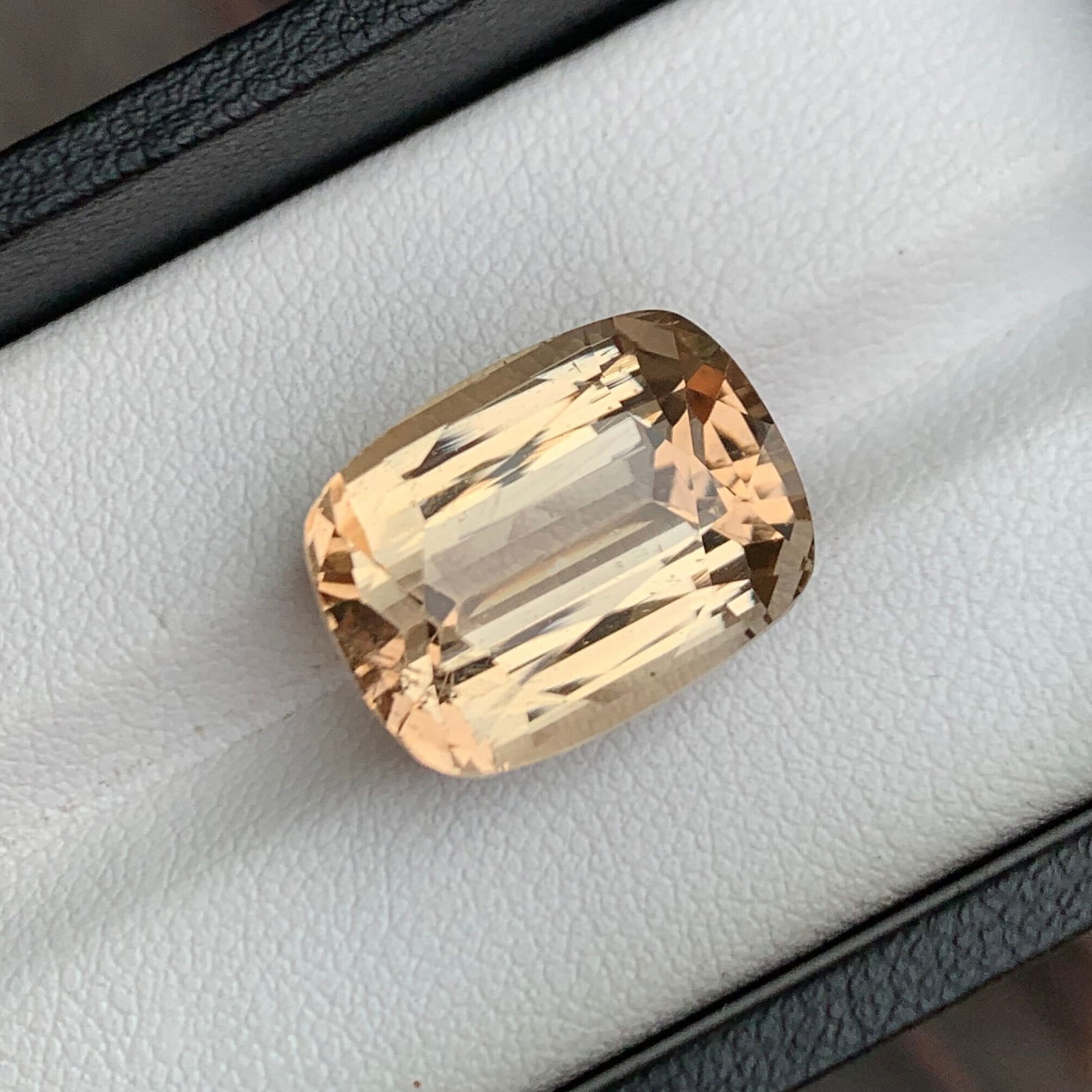 Handmade Golden Topaz Loose Gemstone: Faceted Cushion Cut, 24.40 Carat - 10