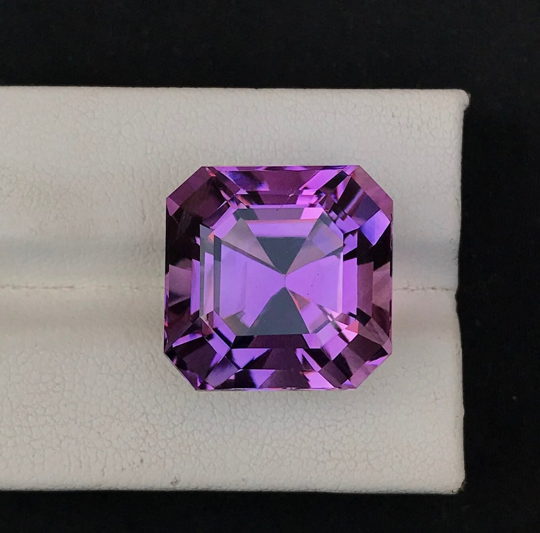 Square Cut Amethyst Gemstone: Dark Blue-Purple, 26.55 Carats: Materials: Gemstone: Amethyst Carat weight: 26.55 Natural Amethyst Gemstone , Square Cut Dark Blue Color, Ring and Jewelry/Pendant Size .Loose Gemstone, 26.55 Carats. Weight : 26.55 Carats Dimensions