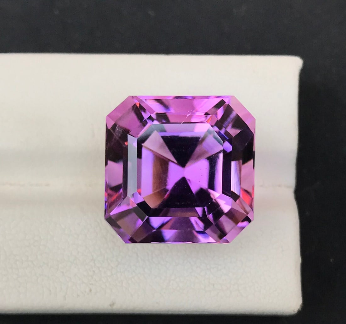 Square Cut Amethyst Gemstone: Dark Blue-Purple, 26.55 Carats - 2