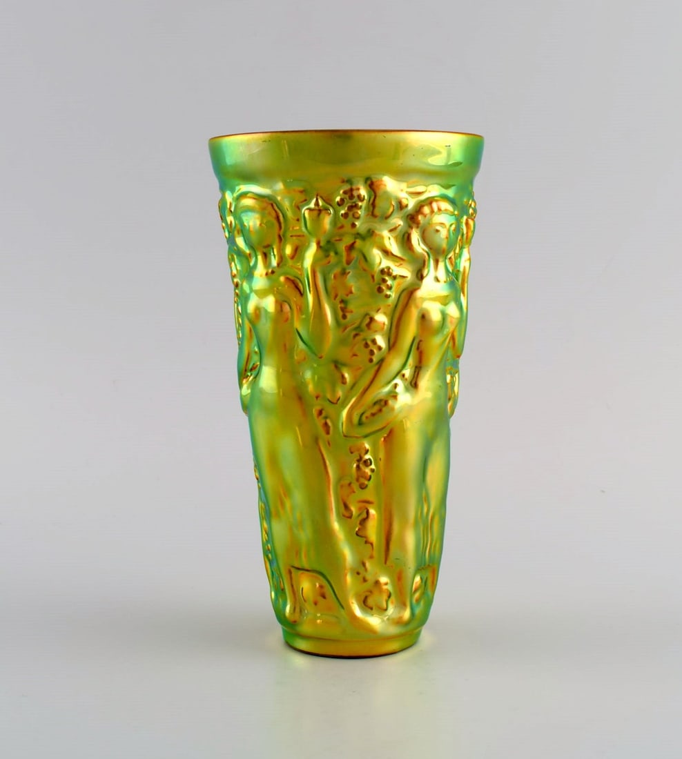 Zsolnay vase in glazed ceramics modeled with women picking grapes. Beautiful luster glasses. Late - 2