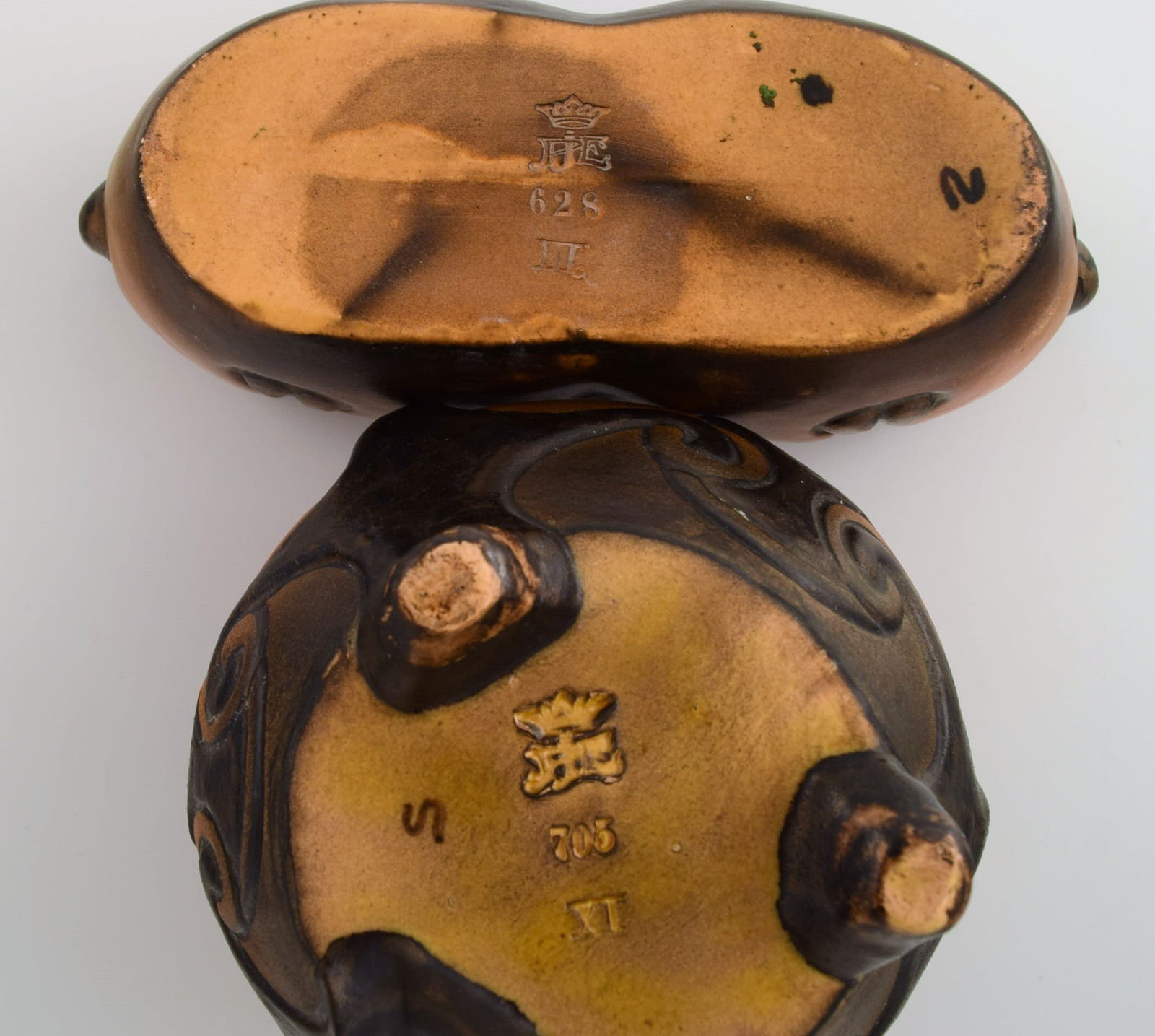 Ipsen's, Denmark. Art nouveau lidded jar and bowl in hand-painted and glazed ceramics. 1920s / 30s. - 7