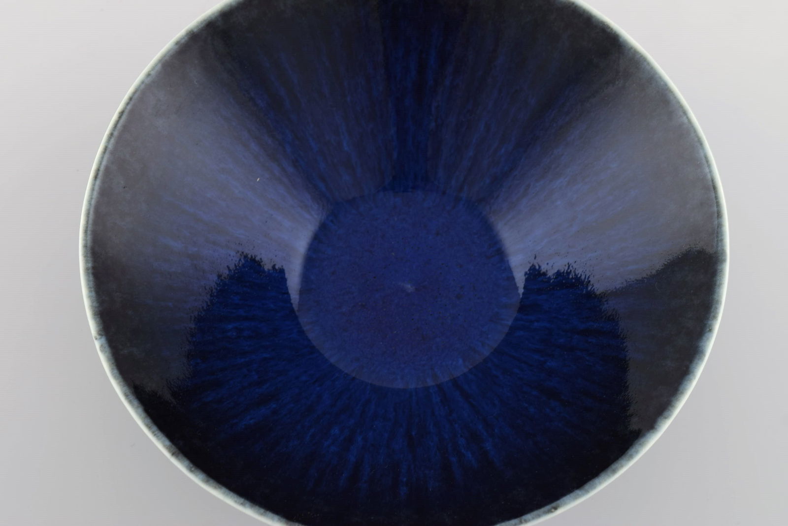 Carl Harry Stålhane (1920-1990) for Rörstrand. Bowl in glazed ceramics. Beautiful glaze in - 4