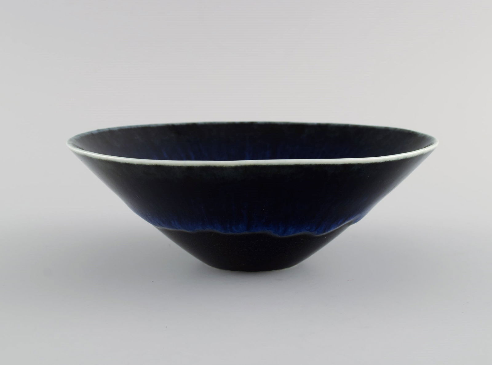 Carl Harry Stålhane (1920-1990) for Rörstrand. Bowl in glazed ceramics. Beautiful glaze in - 5