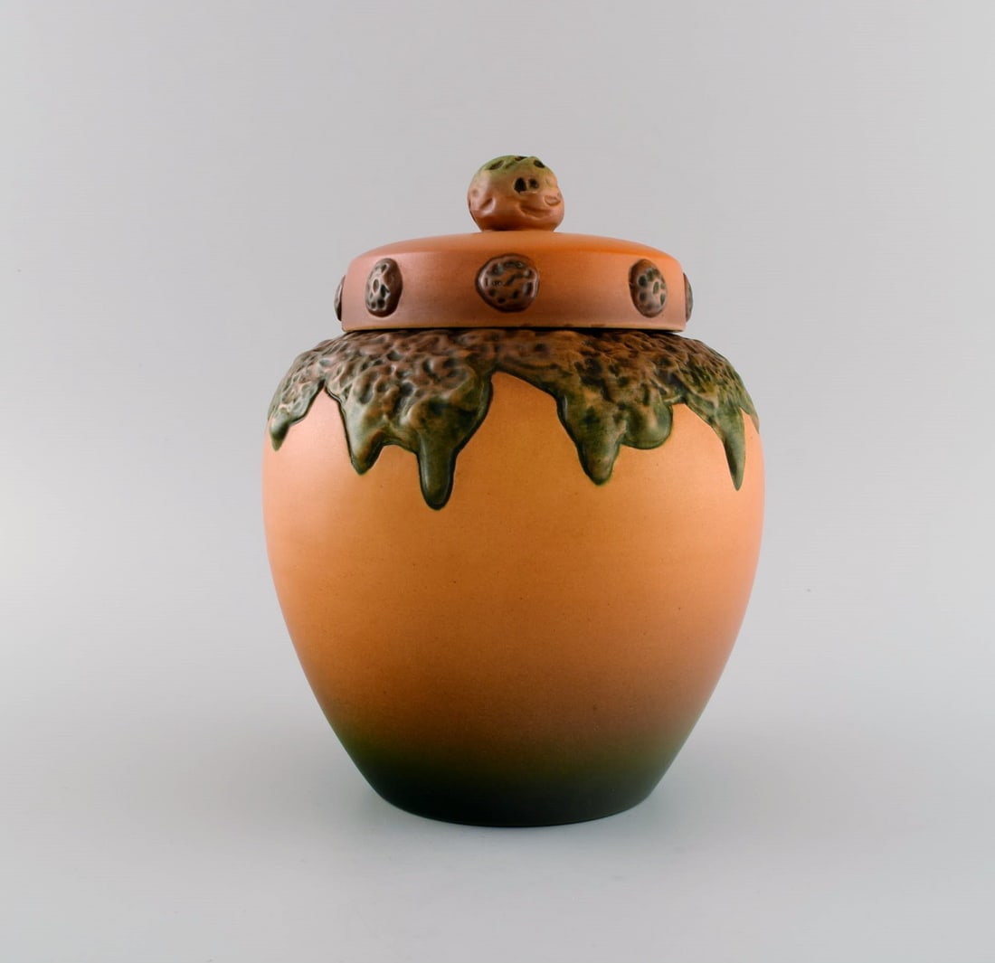 Ipsen's, Denmark. Lidded vase in hand-painted and glazed ceramics. 1920s / 30s. Model number 784. - 5