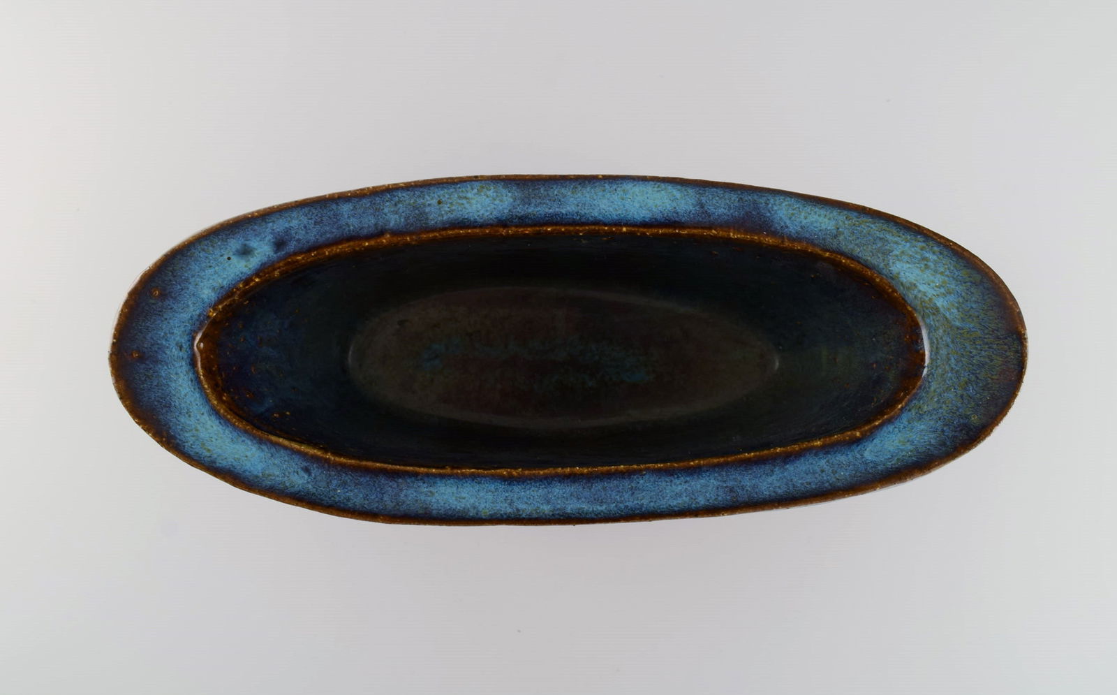 Curt M. Addin (1931-2007) for Glumslöv. Large freeform vase in partially glazed stoneware. - 5