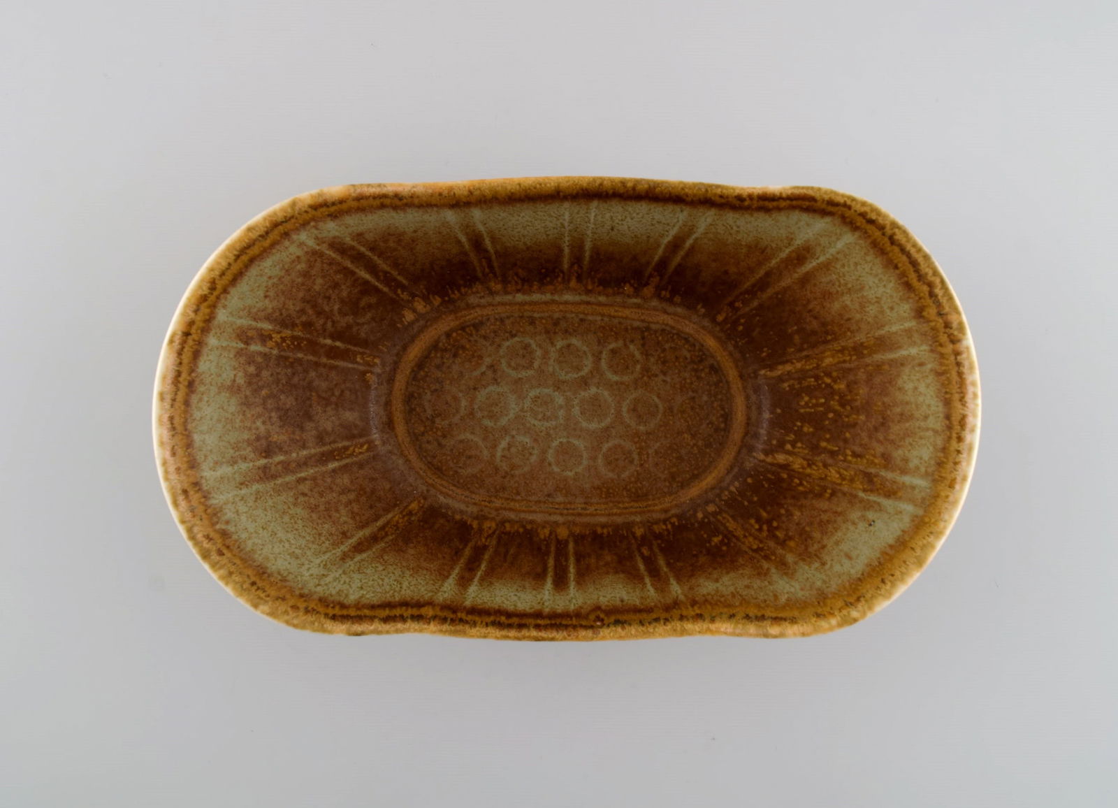 Gunnar Nylund (1904-1997) for Rörstrand. Bowl in glazed ceramics. Beautiful glaze in earth - 4