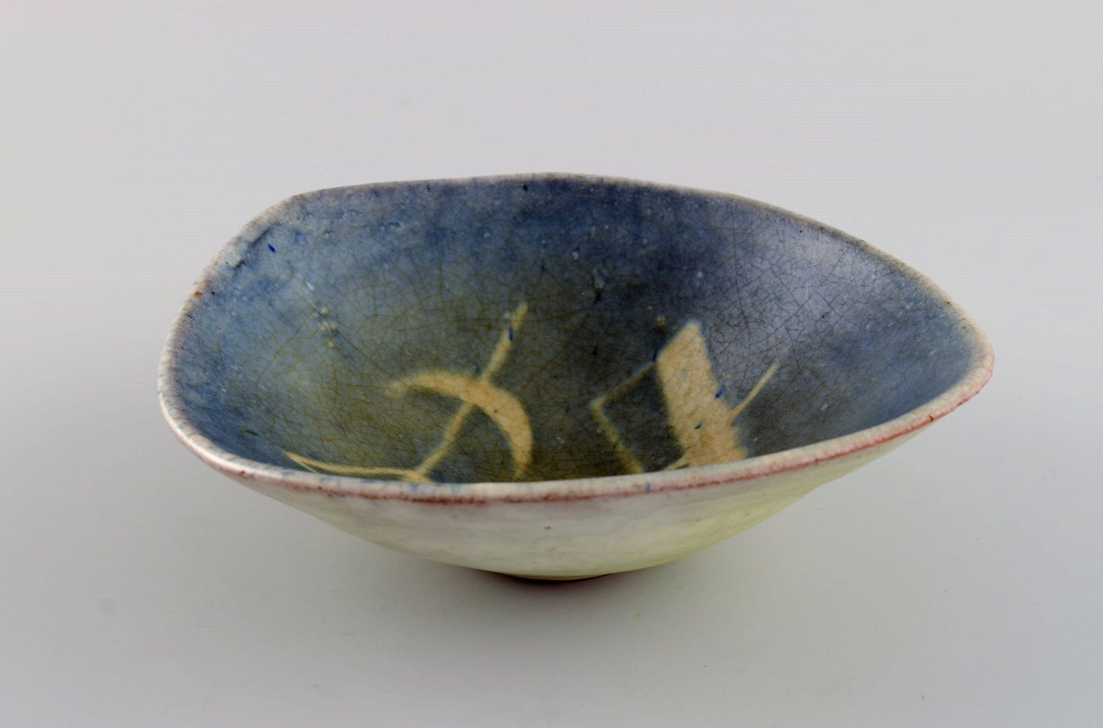 European studio ceramicist. Unique freeform bowl in glazed ceramics. 1960s / 70s. - 5