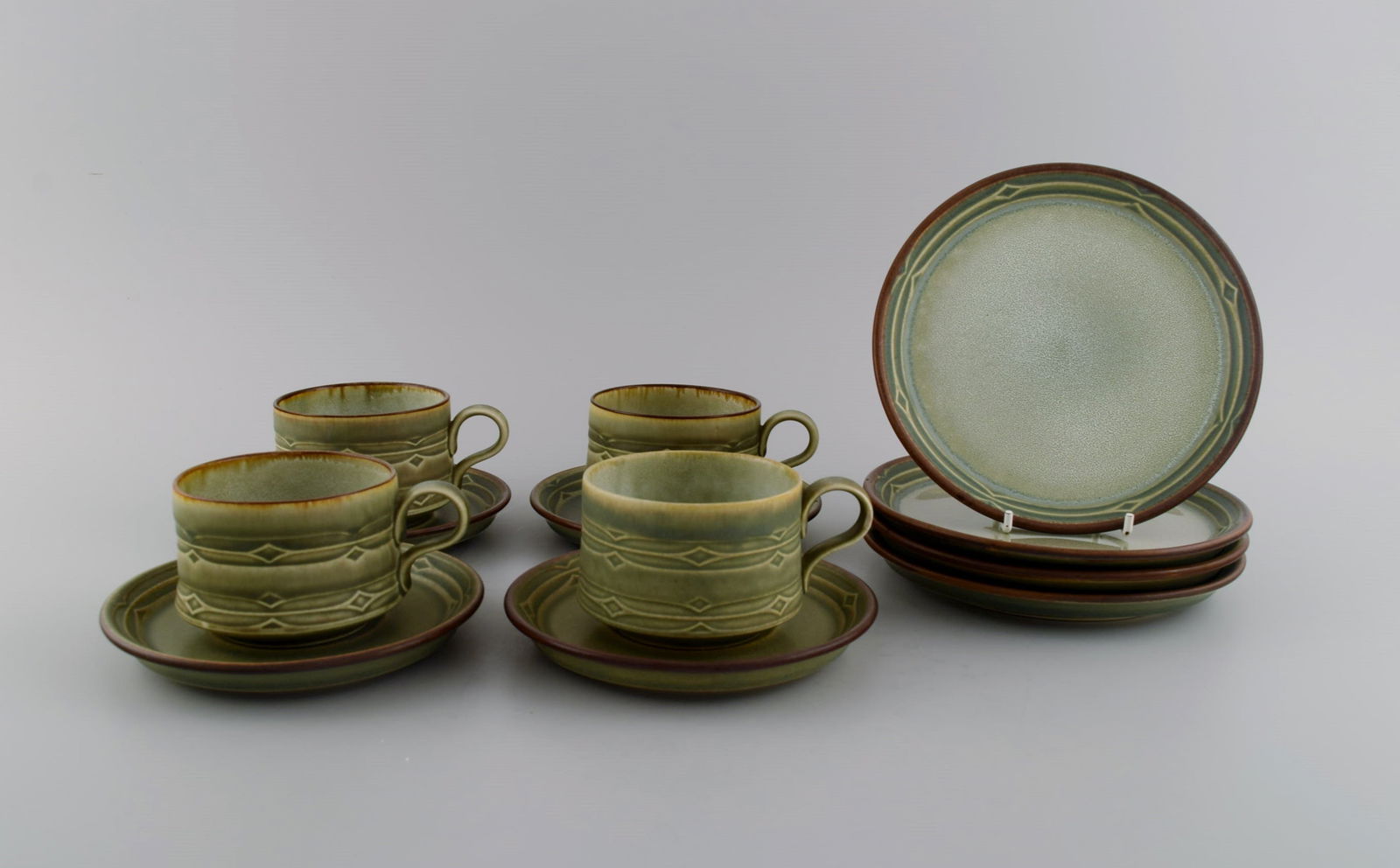 Jens H. Quistgaard (1919-2008) for Bing & Grøndahl. Rune coffee service in glazed stoneware for: Title: Jens H. Quistgaard (1919-2008) for Bing & Grøndahl. Rune coffee service in glazed stoneware for four people. 1960s / 70s. Description: Jens H. Quistgaard (1919-2008) for Bing &