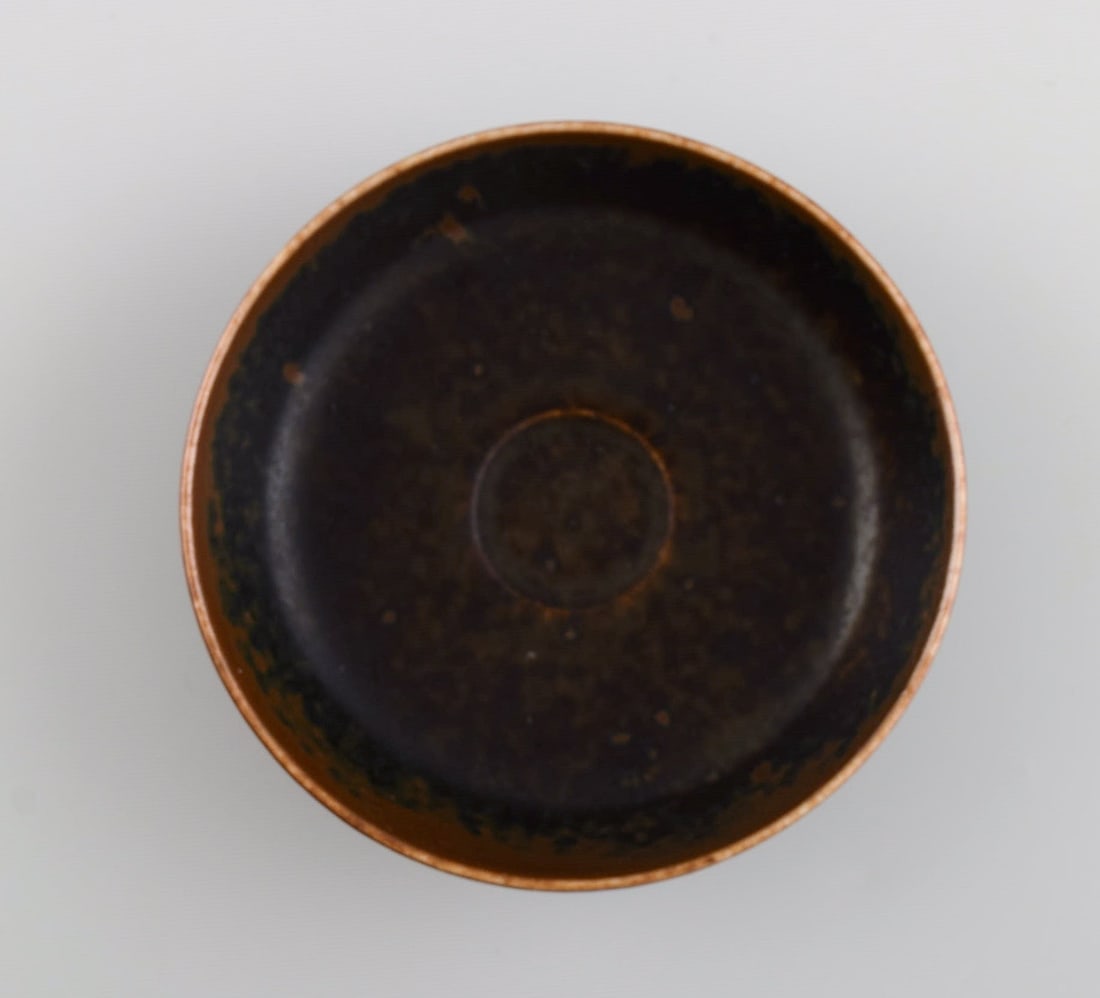 Saxbo miniature bowl in glazed ceramics. Beautiful glaze in brown shades. Mid-20th century. - 2
