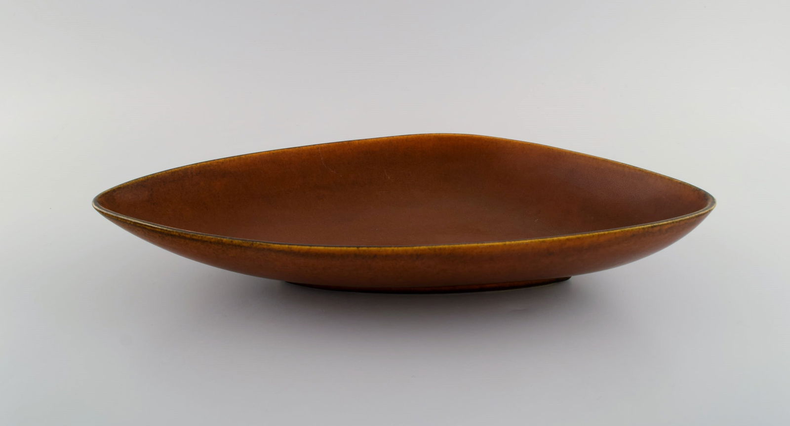 Gunnar Nylund for Nymølle. Dish / bowl in glazed ceramics. Beautiful glaze in light brown - 2