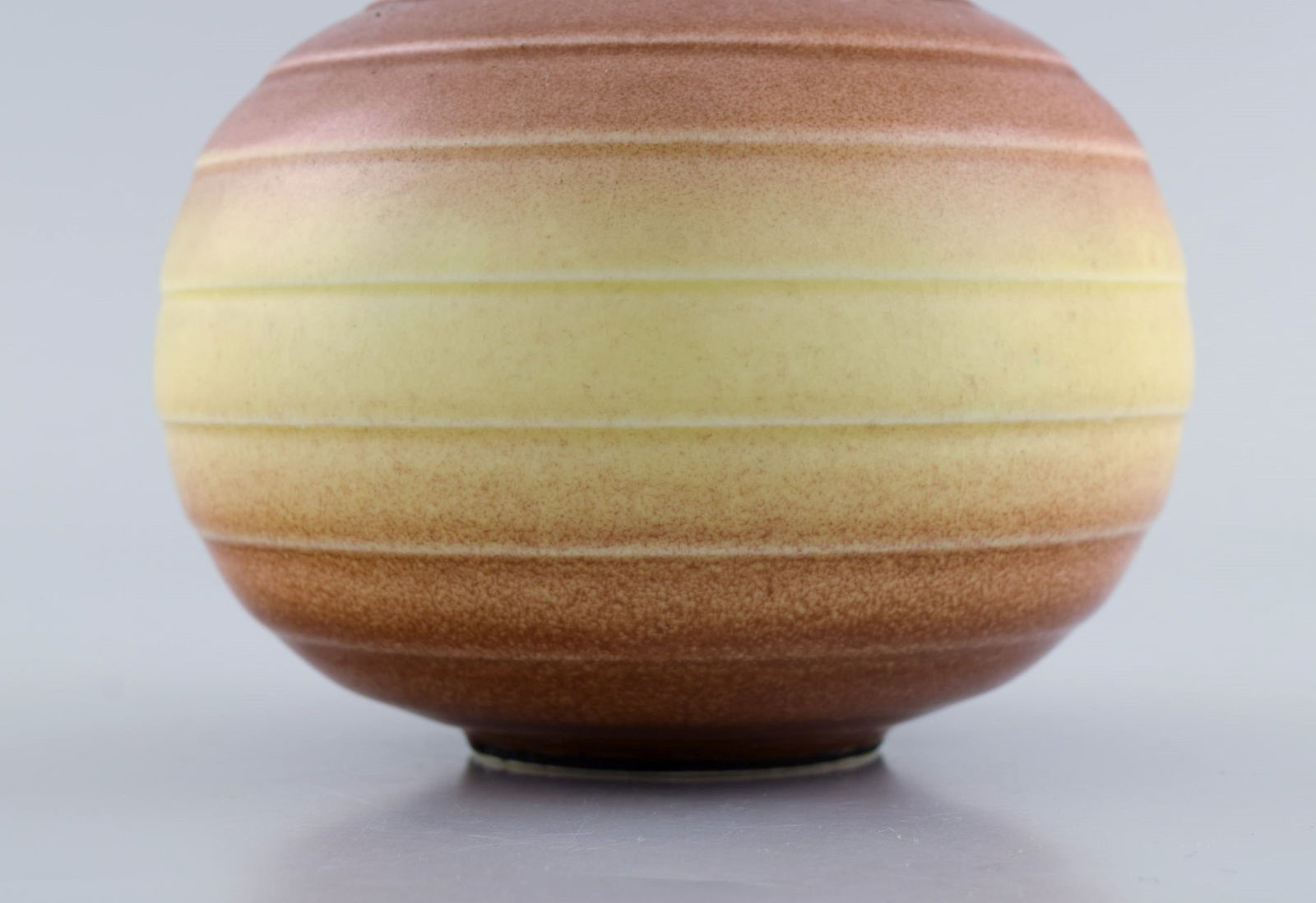 Gertrud Lönegren (1905–1970) for Rörstrand. Two round vases in glazed ceramics. - 5