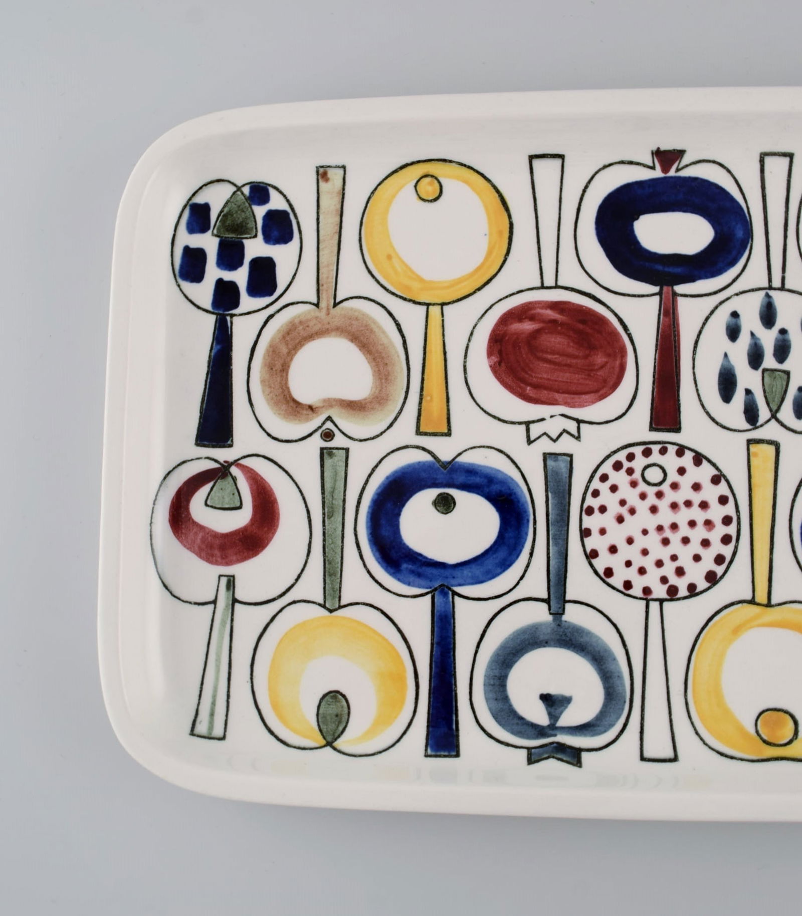 Marianne Westmann for Rörstrand. Large dish in hand-painted stoneware. Colorful Swedish design. - 2