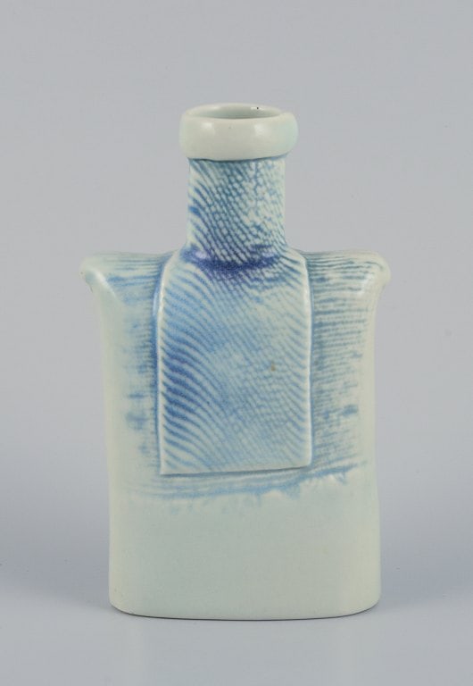 Suzanne Öhlén (born 1953) for Rörstrand, Sweden. Porcelain vase with glaze in blue - 6