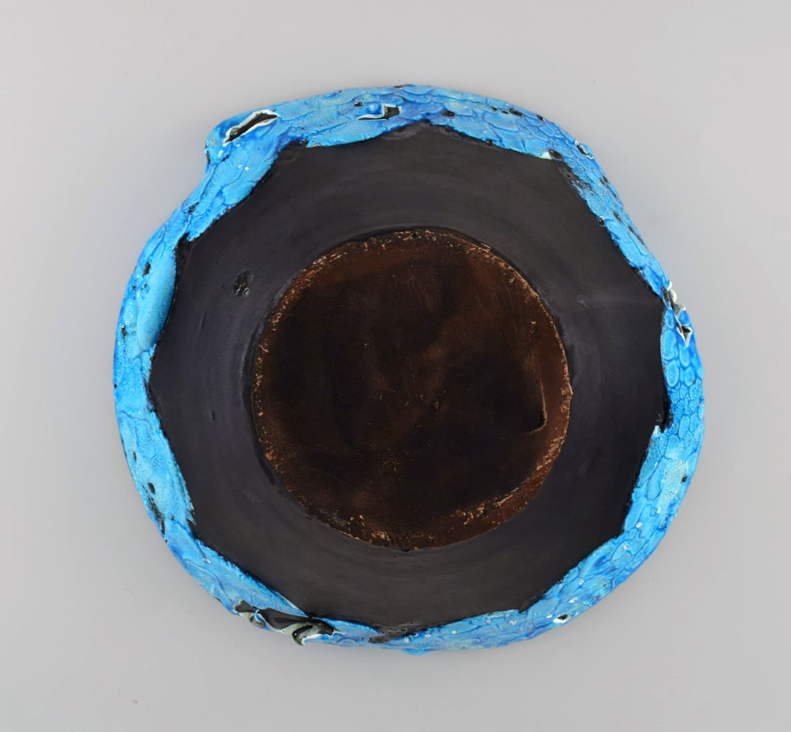 French ceramist. Large bowl in glazed stoneware. Beautiful glaze in azure shades. Unique, - 8