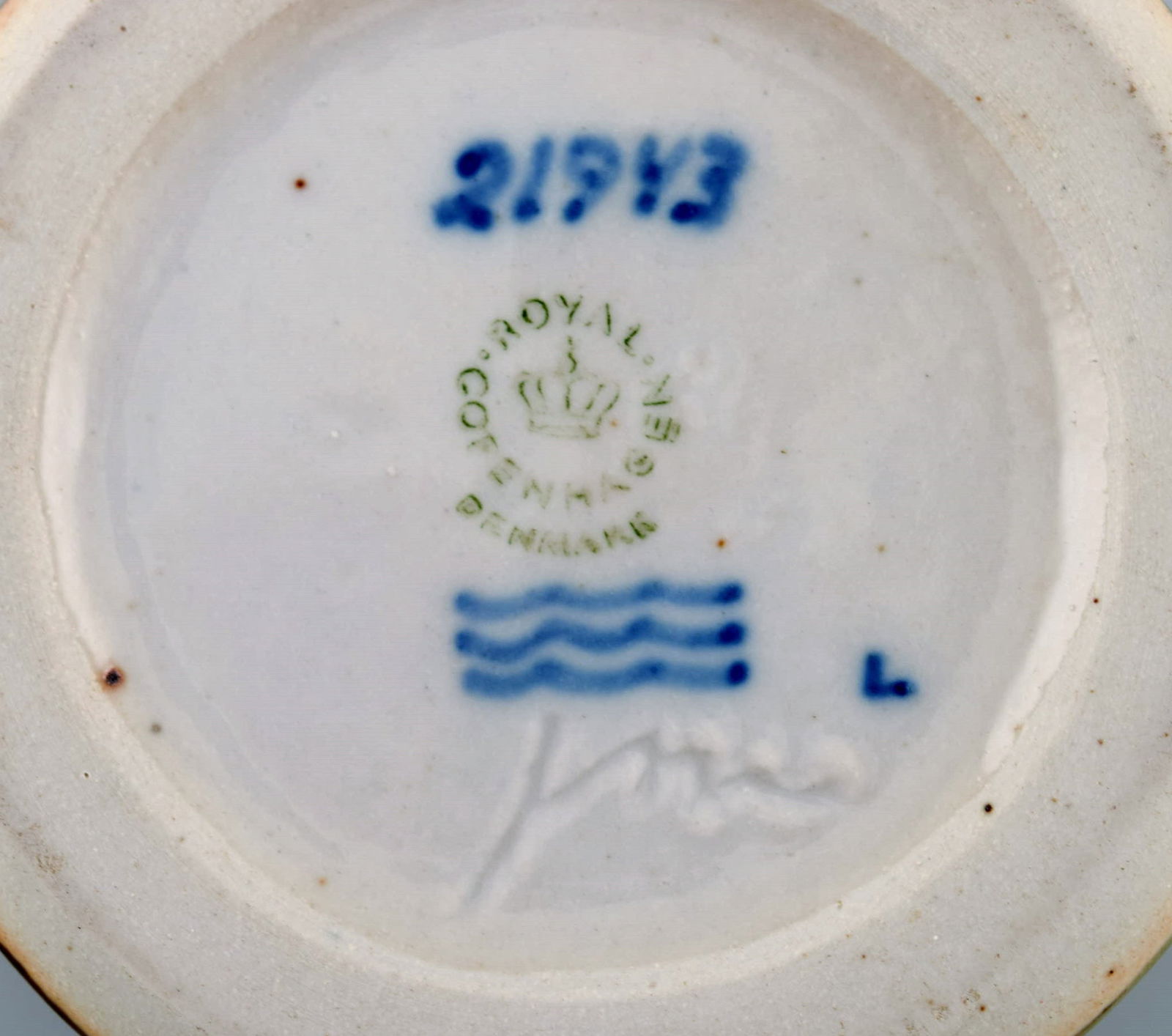 Jørgen Mogensen for Royal Copenhagen. Low bowl in glazed stoneware. Beautiful sung glaze. - 5