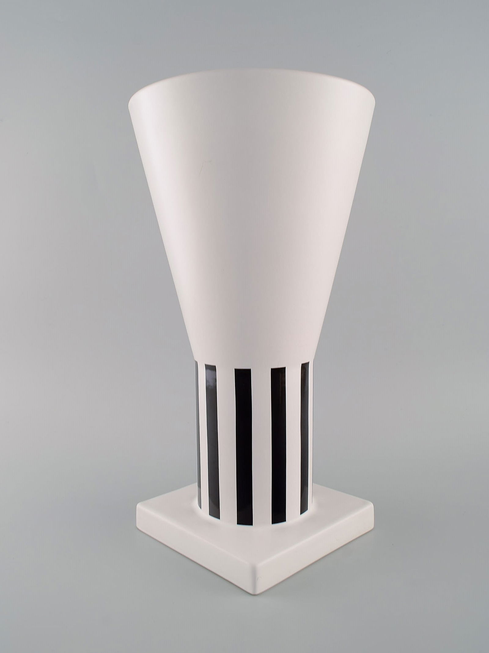 Le Dauphin, France. Large vase in glazed ceramics. 1970s / 80s. - 4