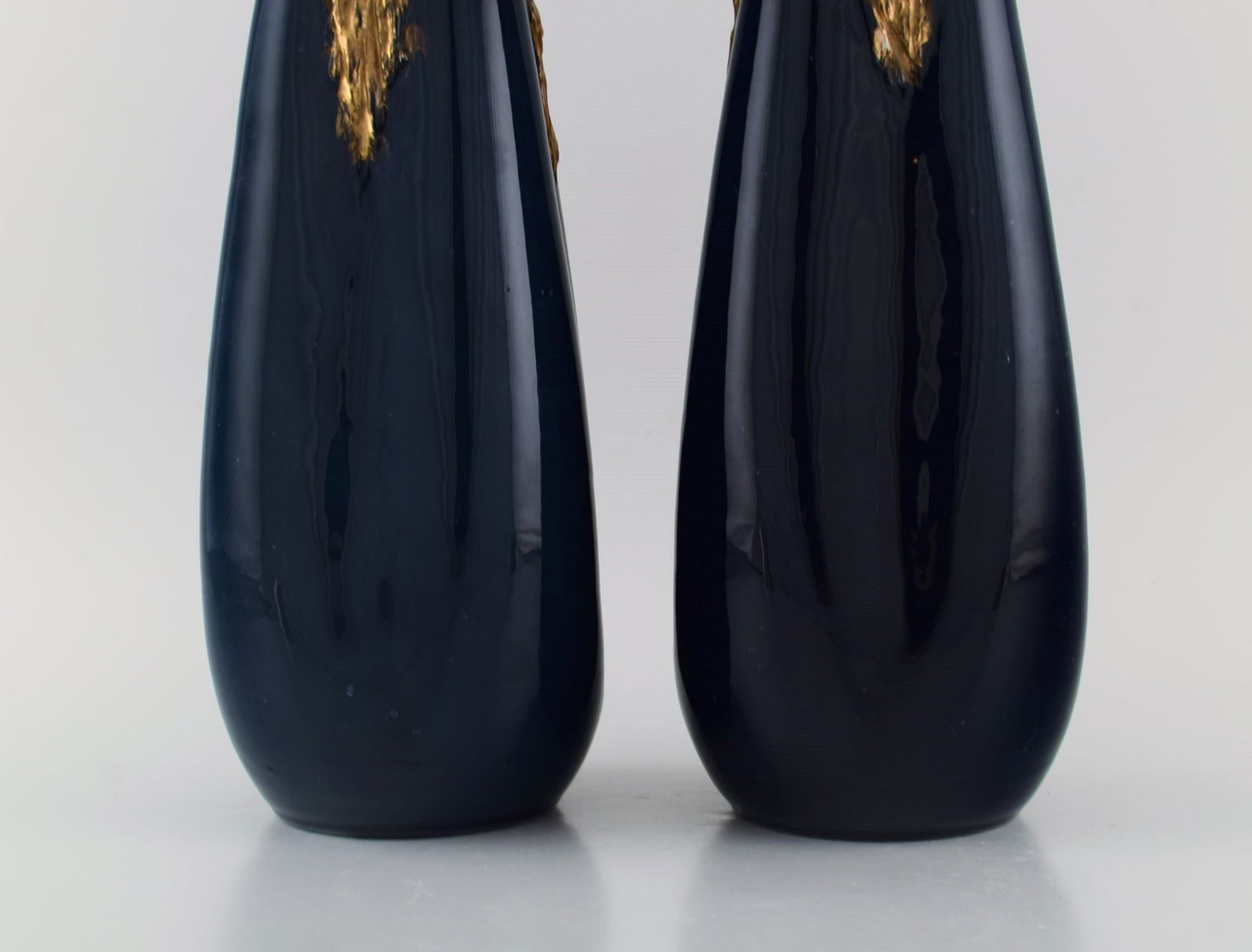 Pierre Perret for Vallauris. A pair of antique vases in glazed ceramics. Beautiful glaze in deep - 4