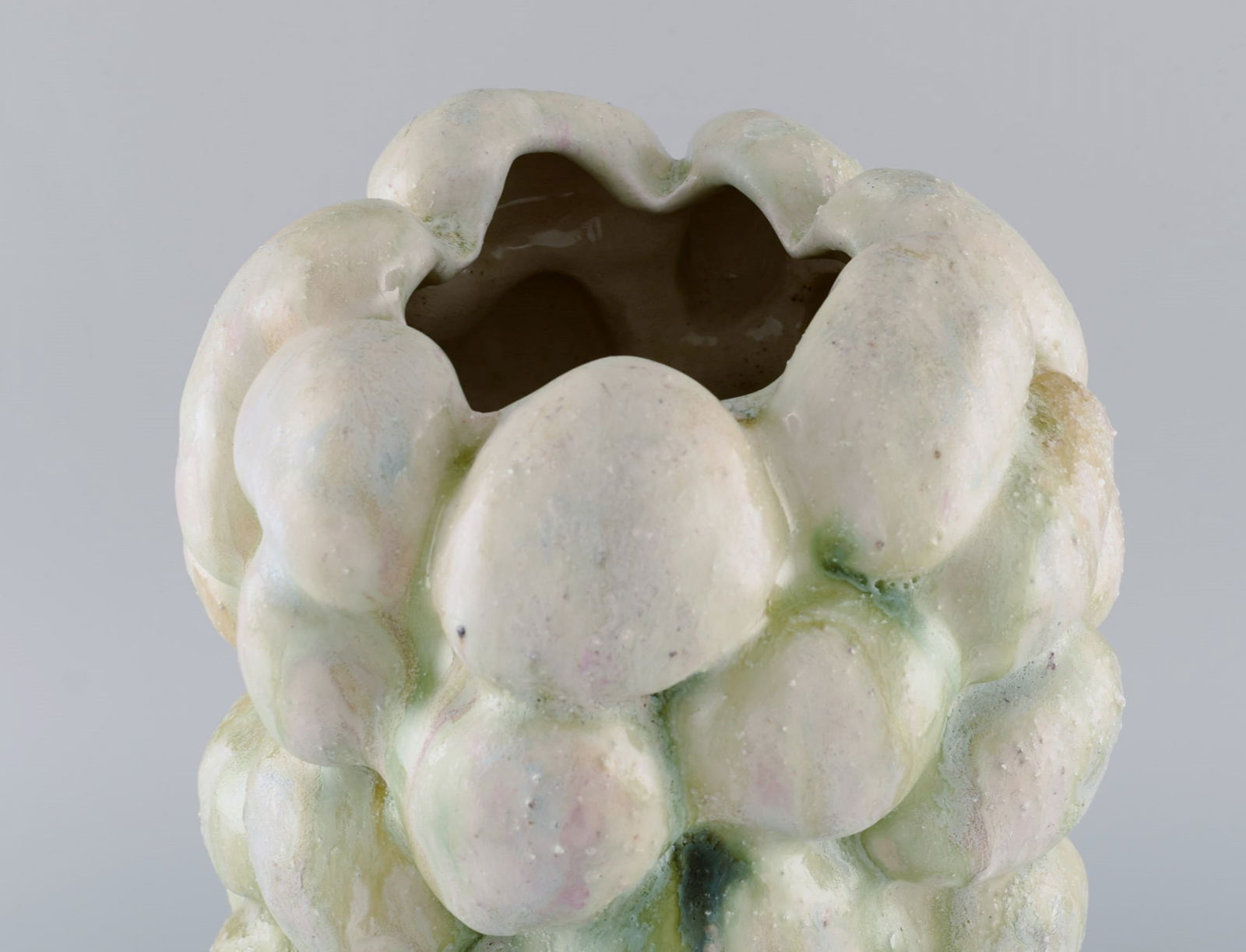 Christina Muff, Danish contemporary ceramicist (b. 1971). Large sculptural unique vase in glazed - 2