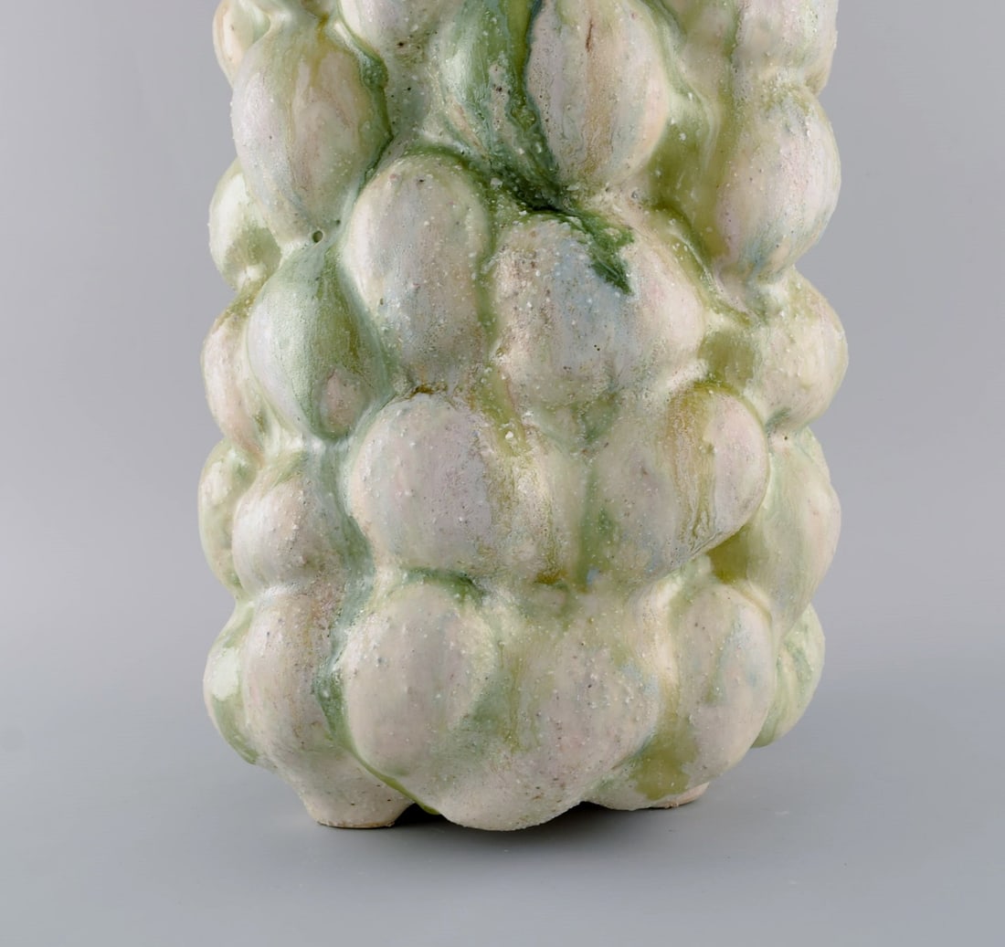 Christina Muff, Danish contemporary ceramicist (b. 1971). Large sculptural unique vase in glazed - 4