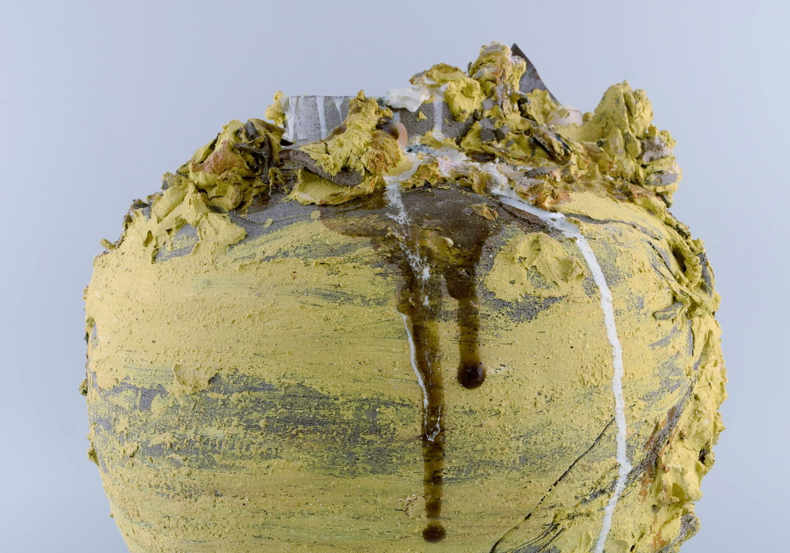 Christina Muff, Danish contemporary ceramicist (b. 1971). Large sculptural unique vase in glazed - 3
