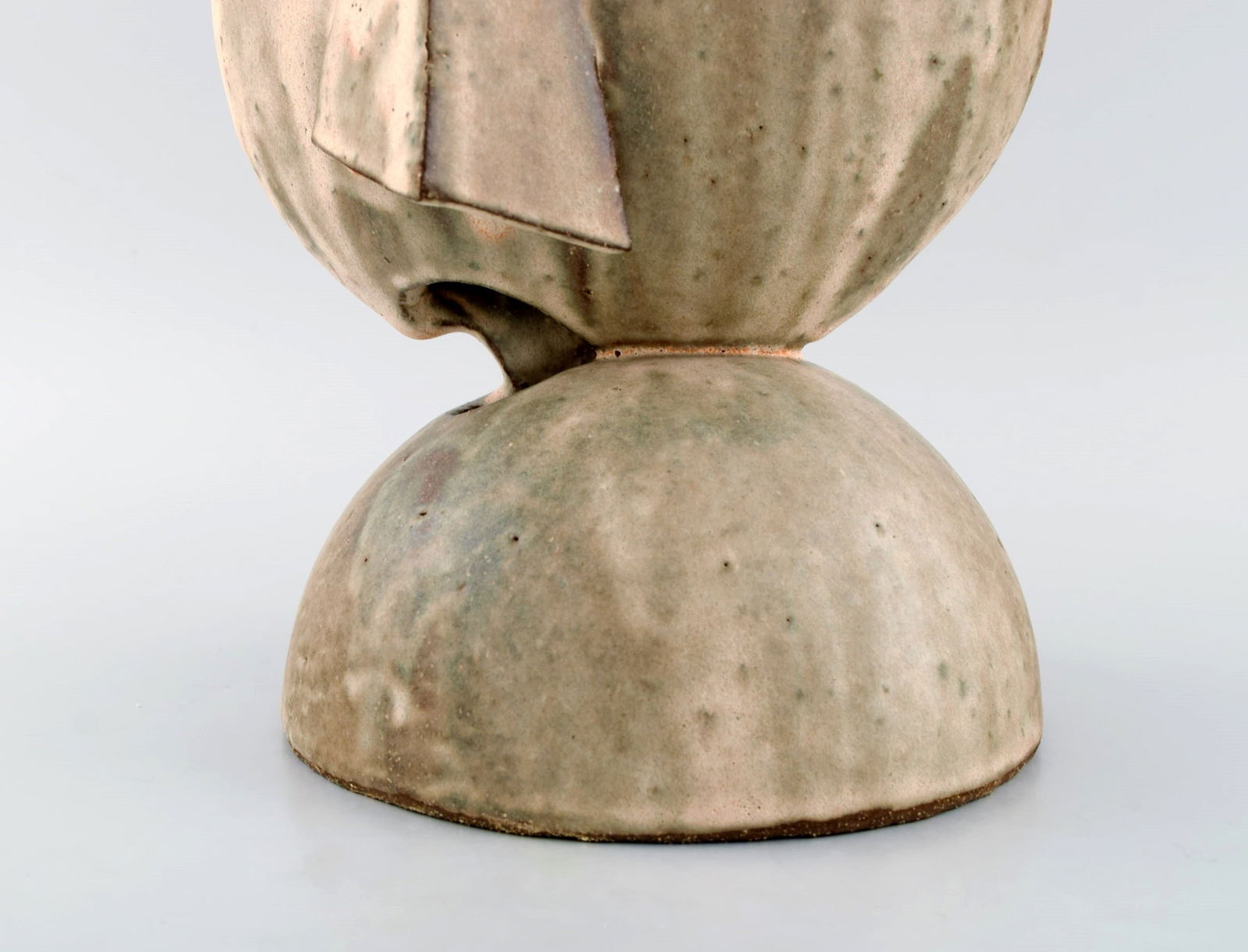 Christina Muff, Danish contemporary ceramicist (b. 1971). Large unique cubist sculpture in glazed - 3