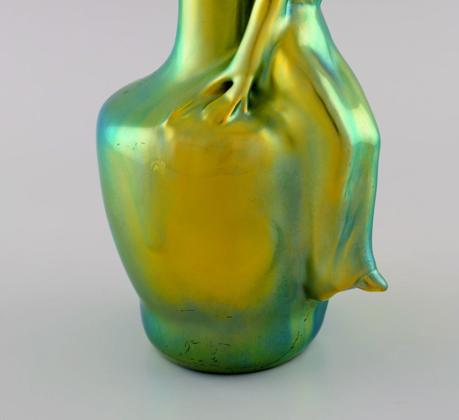Zsolnay art nouveau vase in glazed ceramics modeled with sitting woman. Beautiful luster glaze. 20th - 6