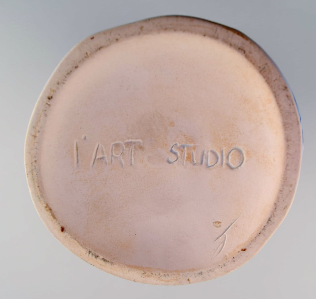 European studio ceramicist. Cylindrical vase in glazed ceramic decorated with maple leaves. - 6