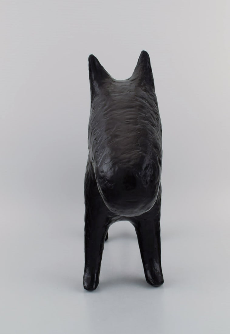 Unknown french designer. Large sculpture in black glazed stoneware. English bull terrier. Late 20th - 5