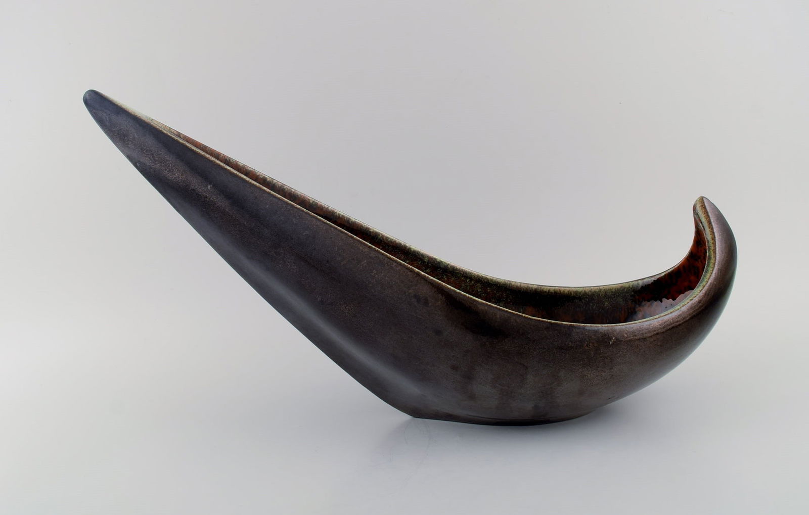 Maxime Fillon (1920-2003), France. Giant freeform bowl in glazed stoneware. Mid-20th century. - 7