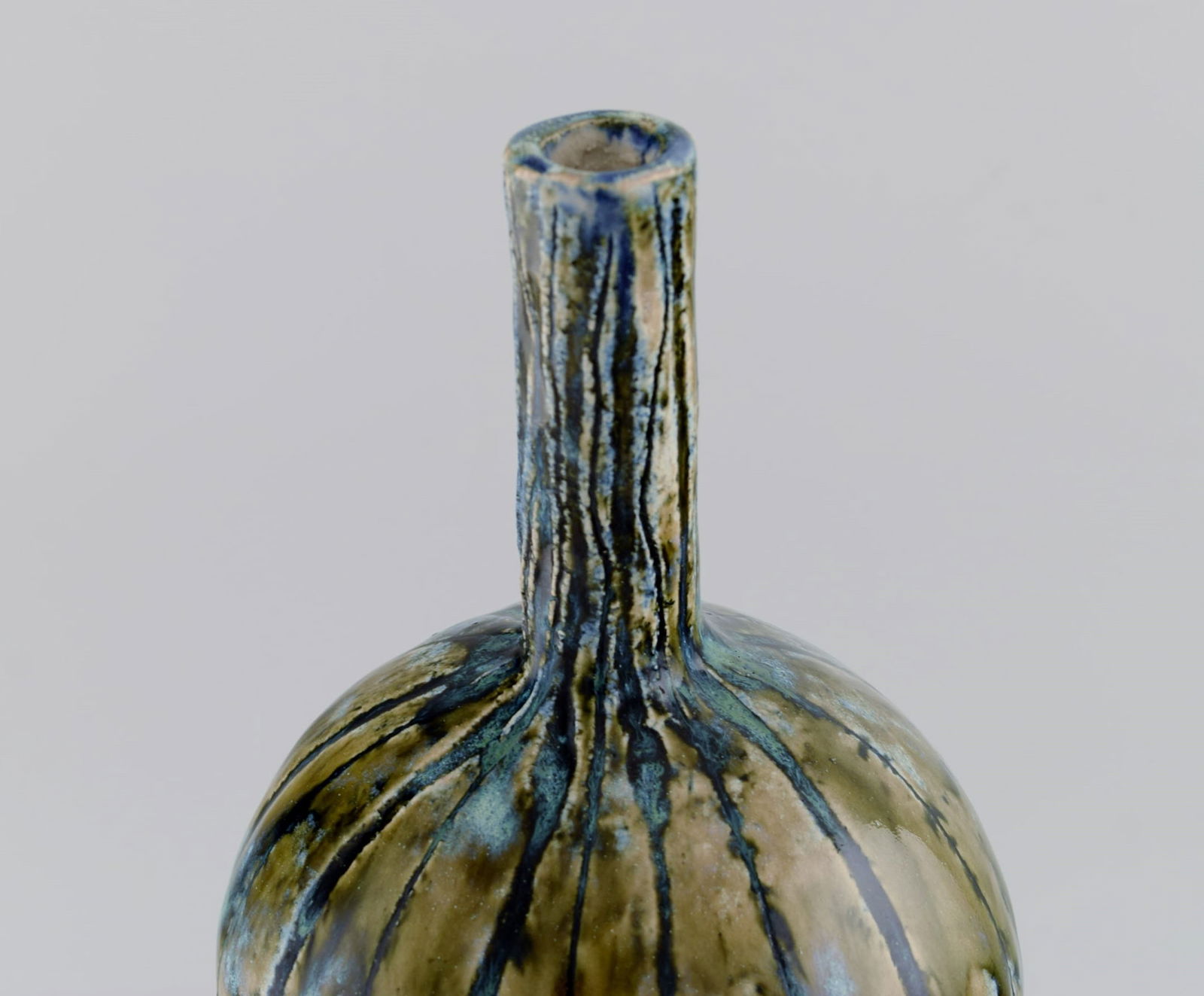 Dorte Sandal (b. 1955), Denmark. Large unique vase in glazed stoneware. Beautiful glaze in - 4