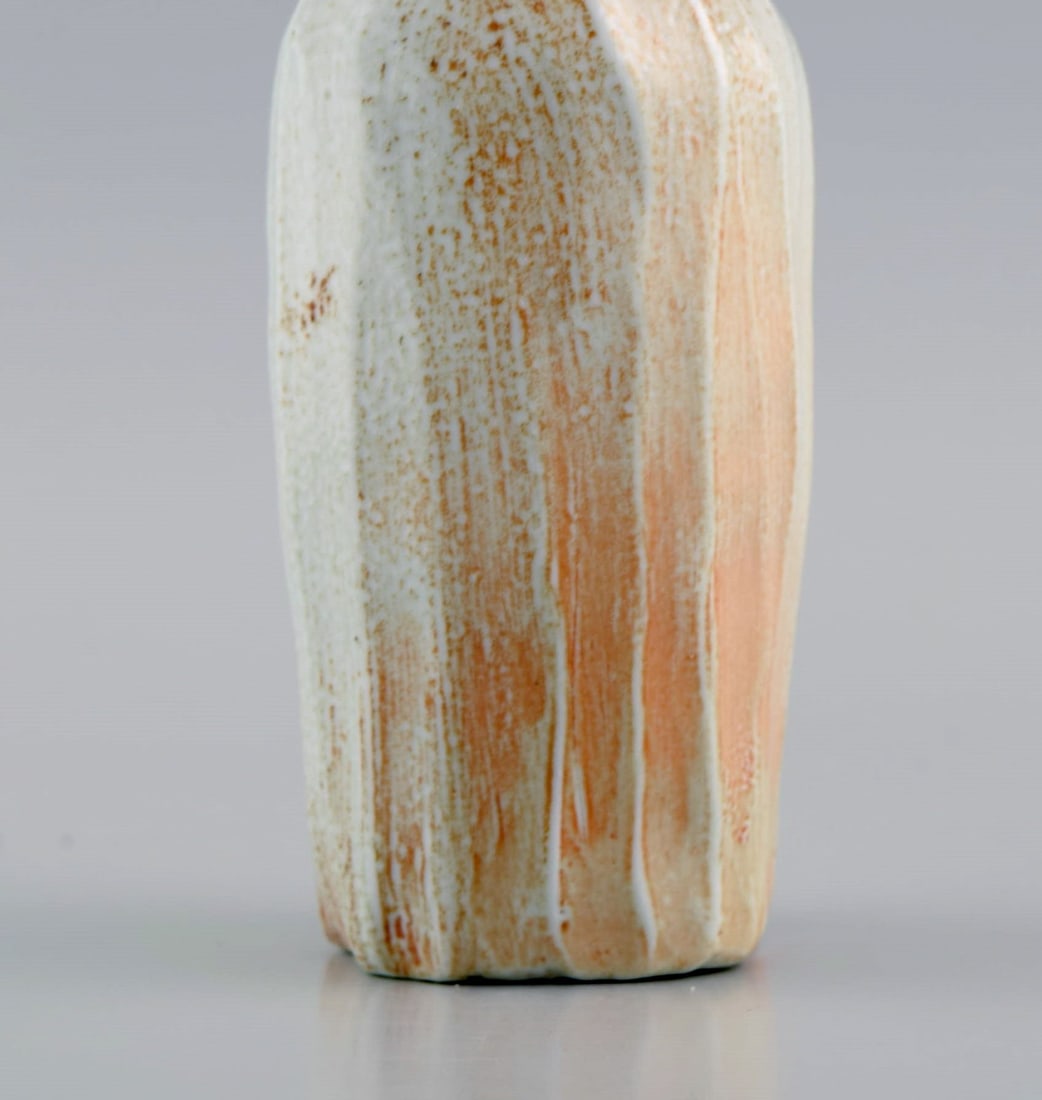 Danish studio ceramicist. Unique vase in glazed stoneware. Beautiful glaze in light and orange - 5