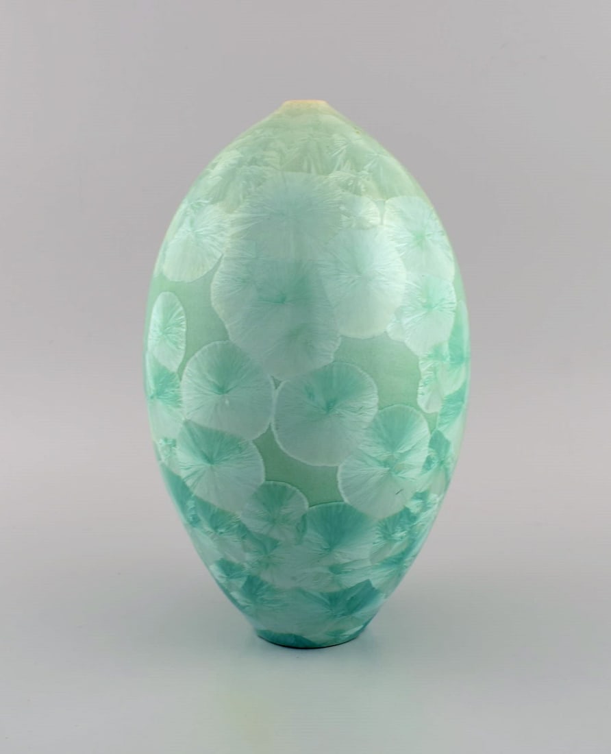 European studio ceramicist. Vase in glazed stoneware. Beautiful crystal glaze in turquoise shades. - 2