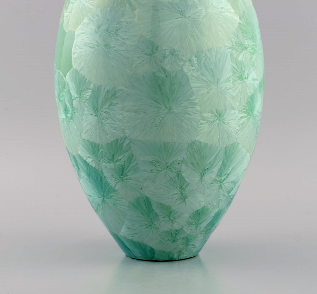European studio ceramicist. Vase in glazed stoneware. Beautiful crystal glaze in turquoise shades. - 5