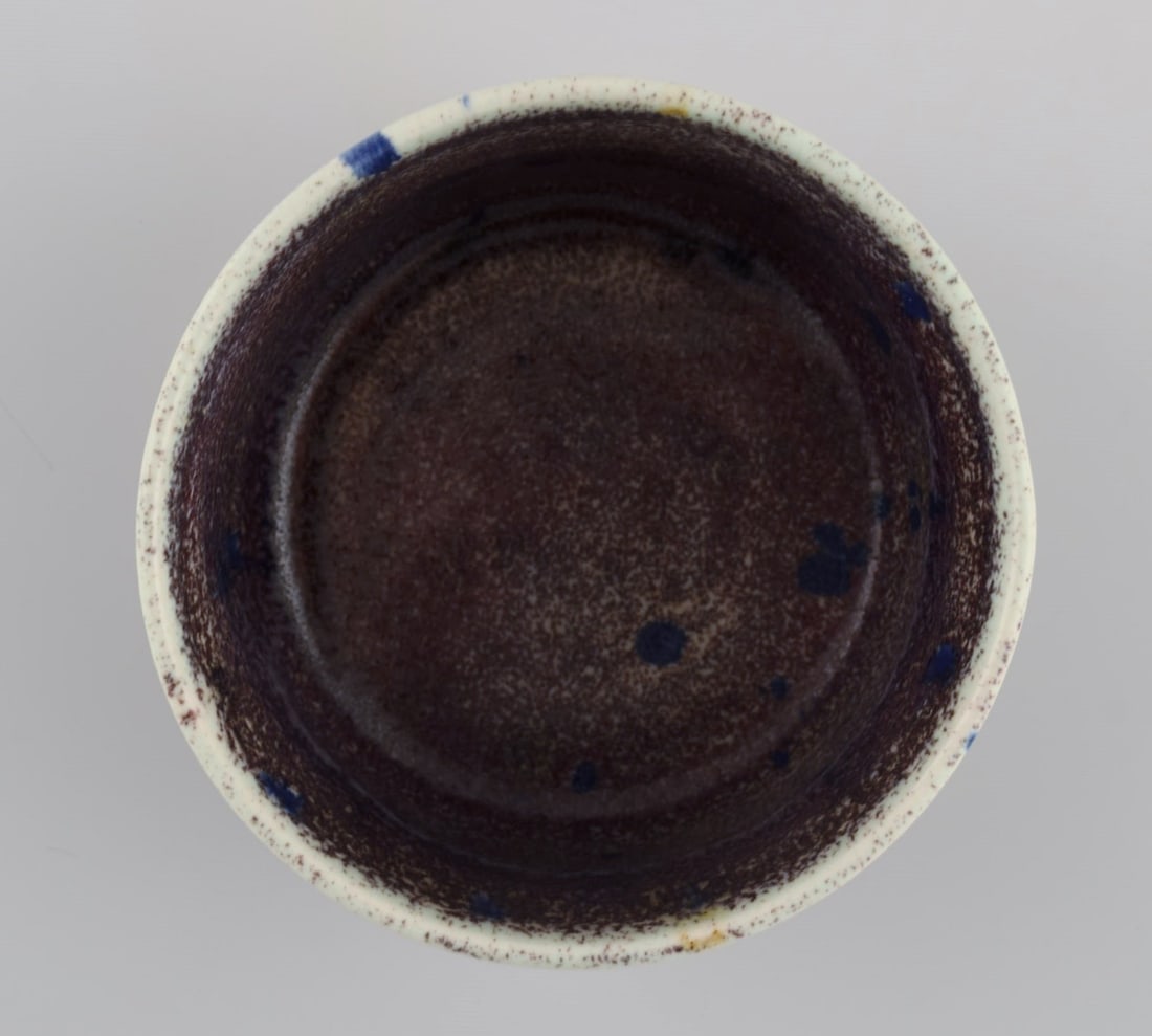 European studio ceramicist. Unique vase in glazed stoneware. Beautiful glaze in eggplant shades. - 5